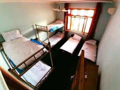 Canal Hostel - 2