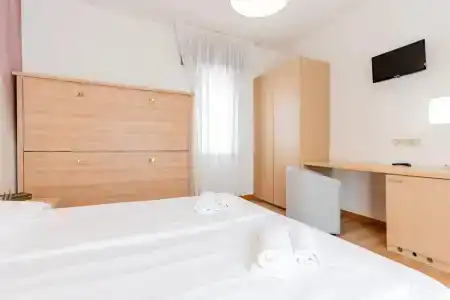 Regina - 15