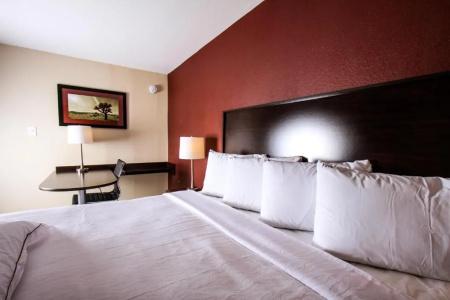 Red Roof Inn Plus+ – Grand Canyon - 78
