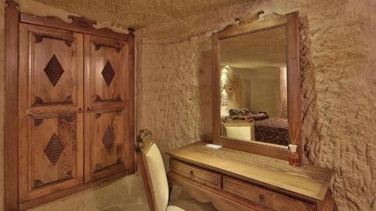 Phocas Cave Suites - 163