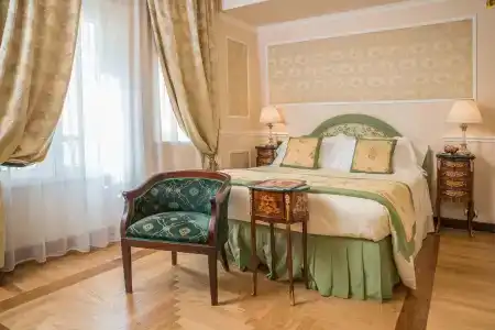 Bernini Palace - 6