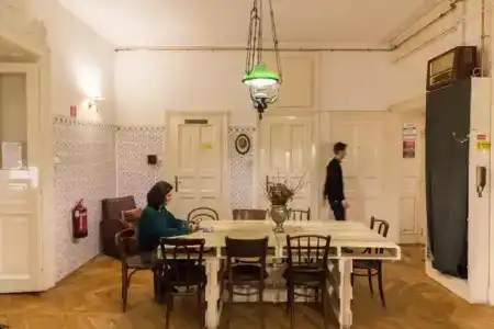 Baroque Hostel & Coworking - 56