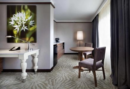Hilton Garden Inn Montreal Airport - 57