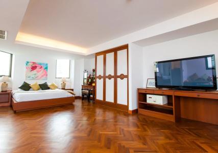 The Grand Sathorn - 13