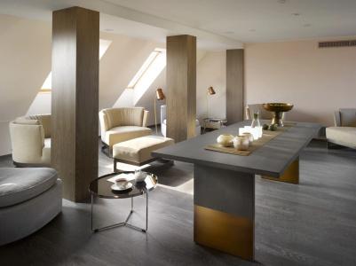 Old Town Square Residence by Emblem - 13