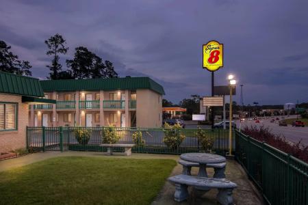 Super 8 by Wyndham/Ft. Jackson SC - 21