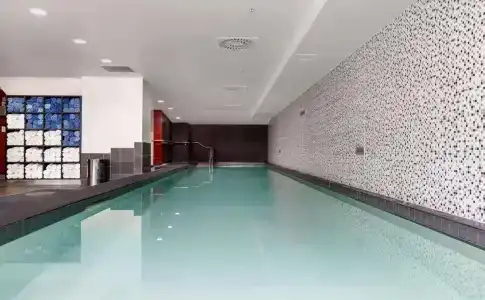 Rydges - 17
