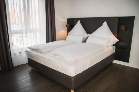 Hayta Stuttgart Airport Messe - 24