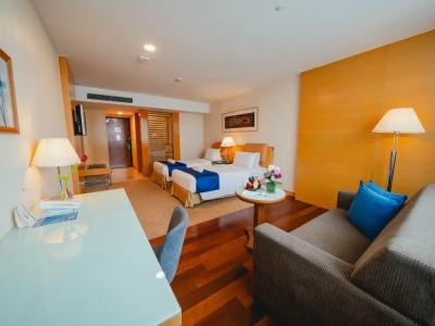 Royale Chulan The Curve - 38