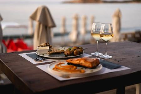 Nostos Beach Boutique - 12