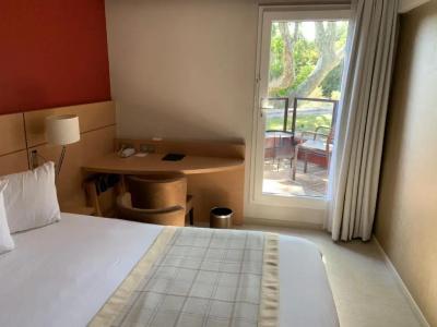 Best Western Plus Le Lavarin - 98