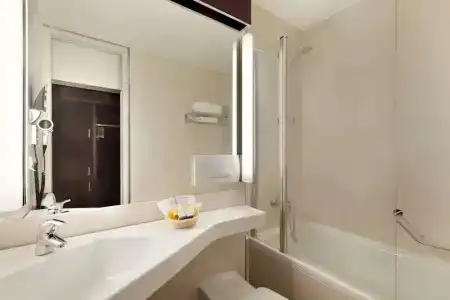 Ramada Nürnberg Parkhotel - 28