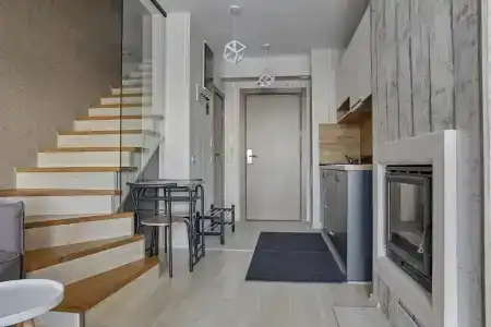 Boutique Entry e - 28