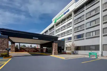 Holiday Inn Express, An Ihg - 38