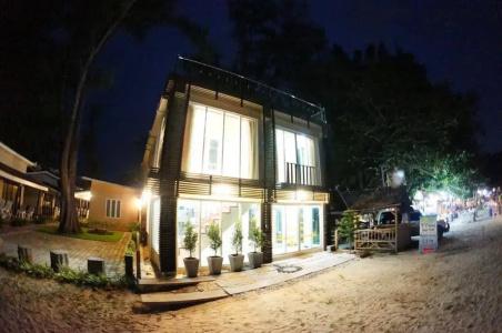 Tt Naiyang Beach Phuket - 19