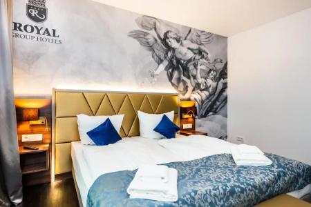Best Western Plus Royal Suites - 37