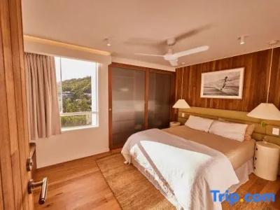 Burleigh Beach Tower - 232