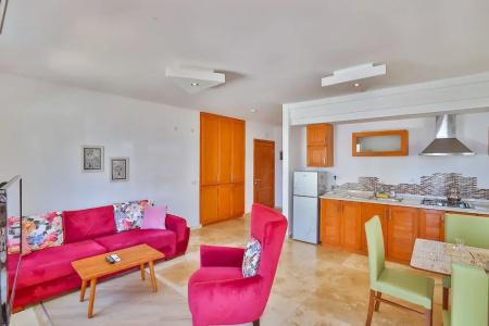 Kaş, merkezde, denize yakın, balkonlu, konforlu apart daireler - 25