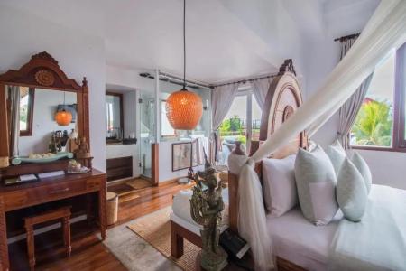 Mane Boutique & Spa - 55