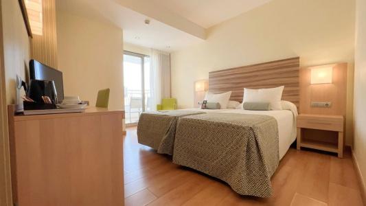 Riviera Beac- Adults Recomended - 21