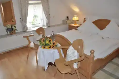& Restaurant Bei Hölzchen - 28