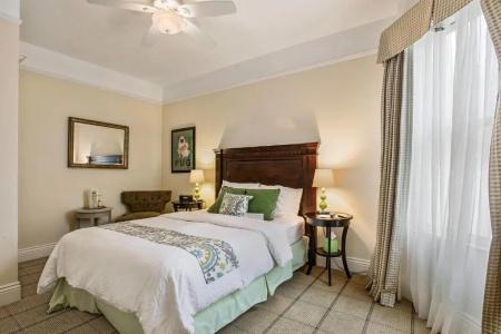 Parker Guest House - 14