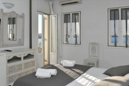Parian Lithos Residence - 32