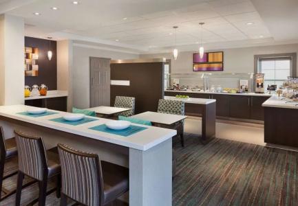 Cambridge Suites - 4