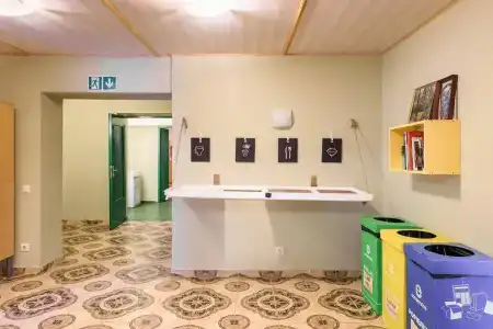 Downtown Forest Hostel & Camping - 9