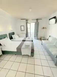 Zacharakis Studios - 122