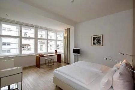 Ellington Berlin - 36