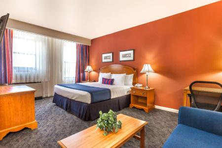 Ramada by Wyndham - 5