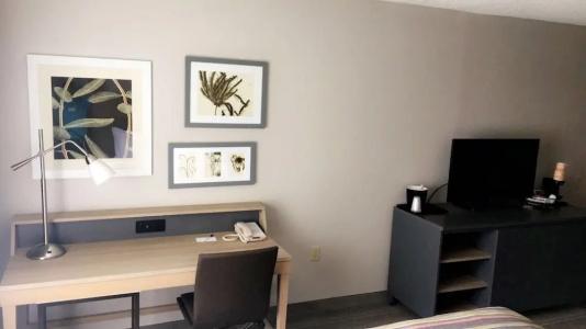 Country Inn & Suites by Radisson, Indianapolis South, IN - 30