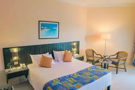Palm Beach Resort Families and Couples only - 34