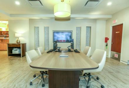 DoubleTree by Hilton Virginia Beach - 22