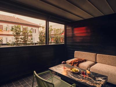 Aethos Milan - 87