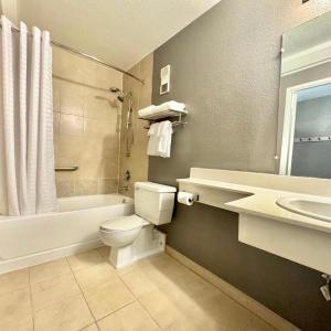 Oasis at Gold Spike - Adults Only - 47