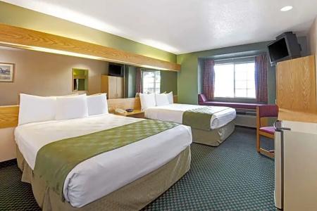 Microtel Inn & Suites by Wyndham West - 18