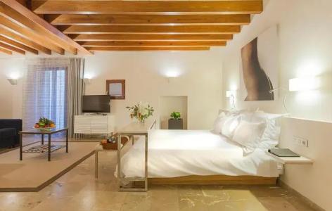 Petit Palace Tres - 52