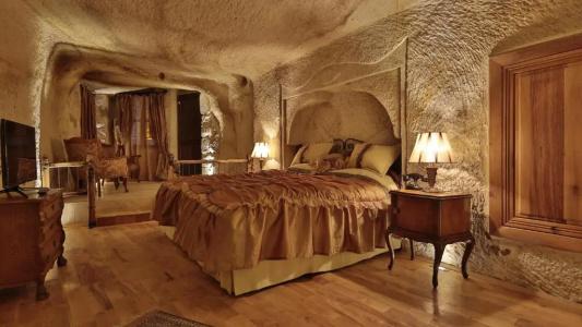 Golden Cave Suites - 59