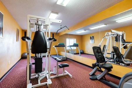 Quality Inn & Suites West Chase - 17
