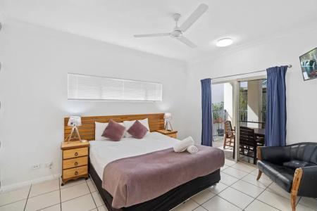 Cairns City - 100