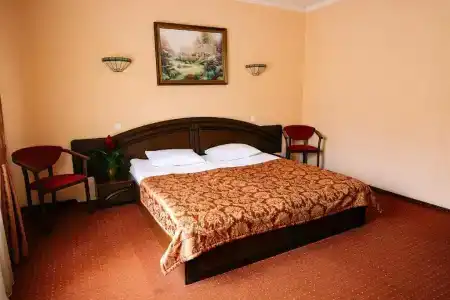 Edem Lviv - 4