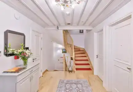 9 Doors - 11