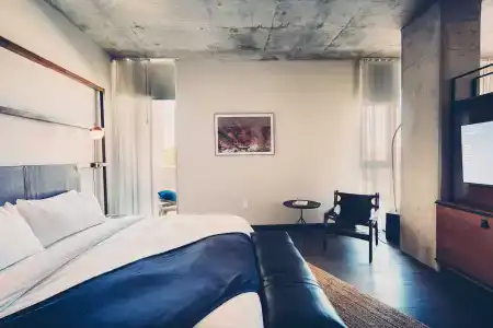 South Congress - 102