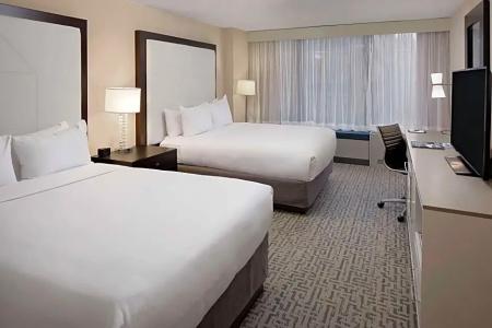 DoubleTree by Hilton Chicago Magnificent Mile - 60