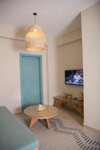 Redcon Suites - 228