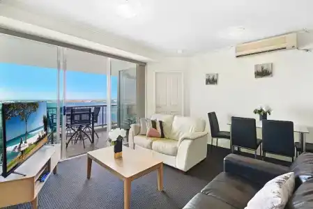 Crystal Bay On The Broadwater - 321