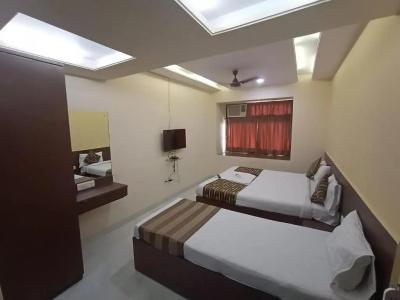 Lucky Bandra - 36