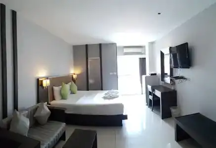 April Suites - 105